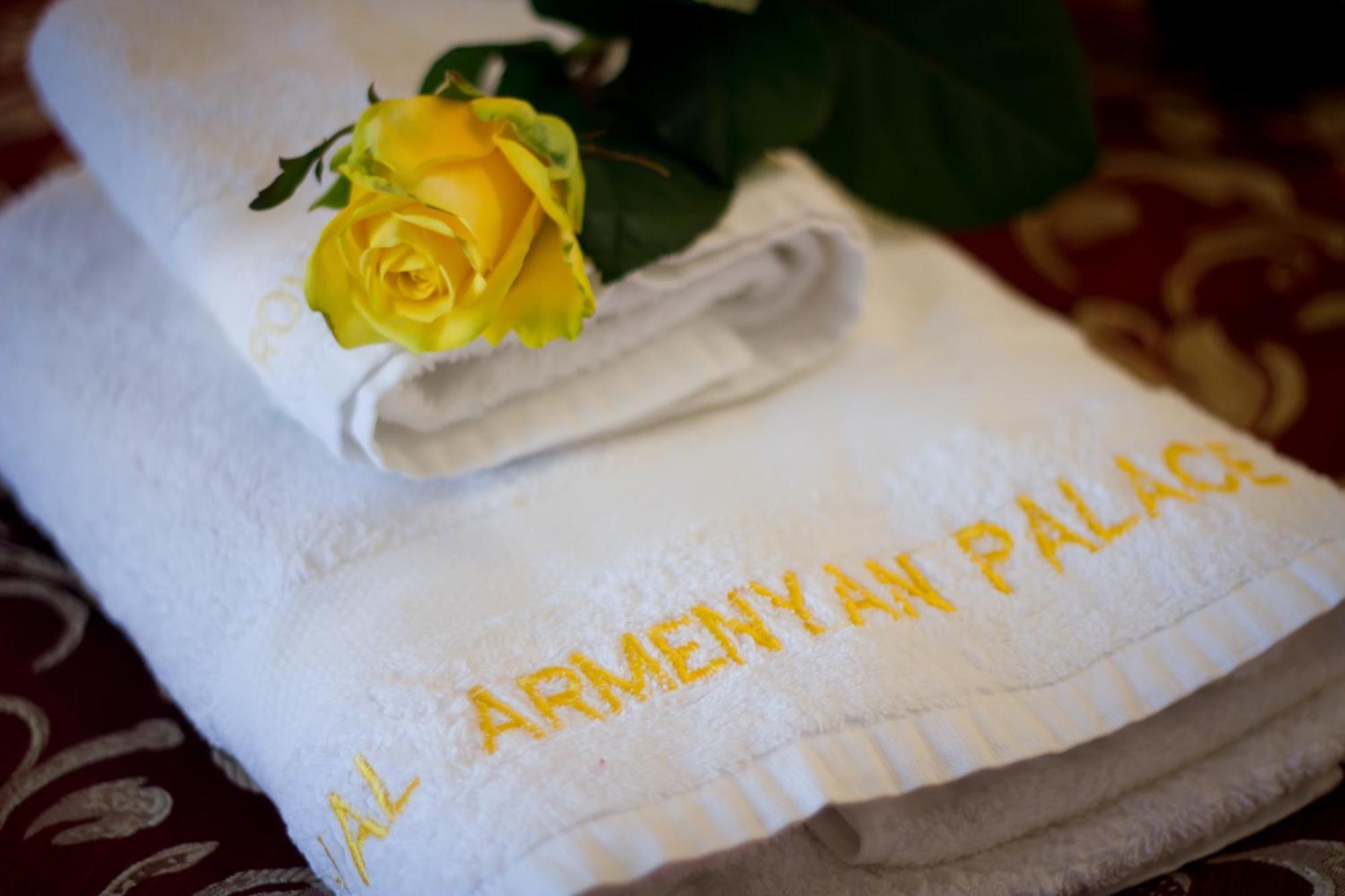 Armenian Royal Palace Єреван Екстер'єр фото