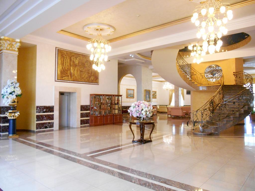 Armenian Royal Palace Єреван Екстер'єр фото