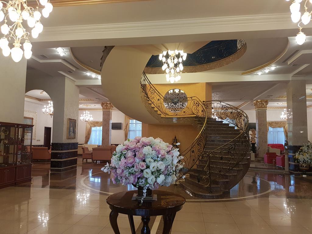 Armenian Royal Palace Єреван Екстер'єр фото