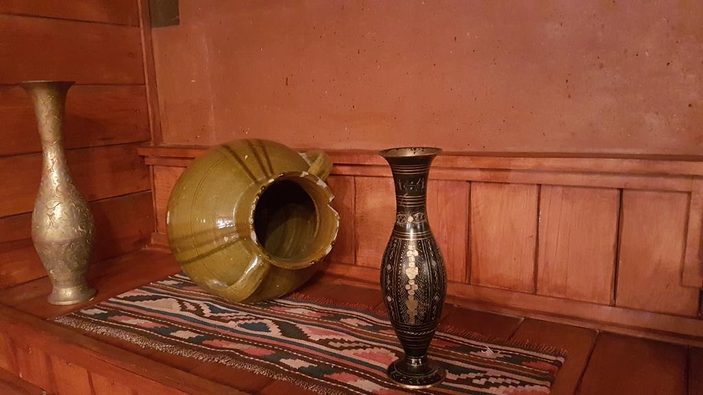 Armenian Royal Palace Єреван Екстер'єр фото
